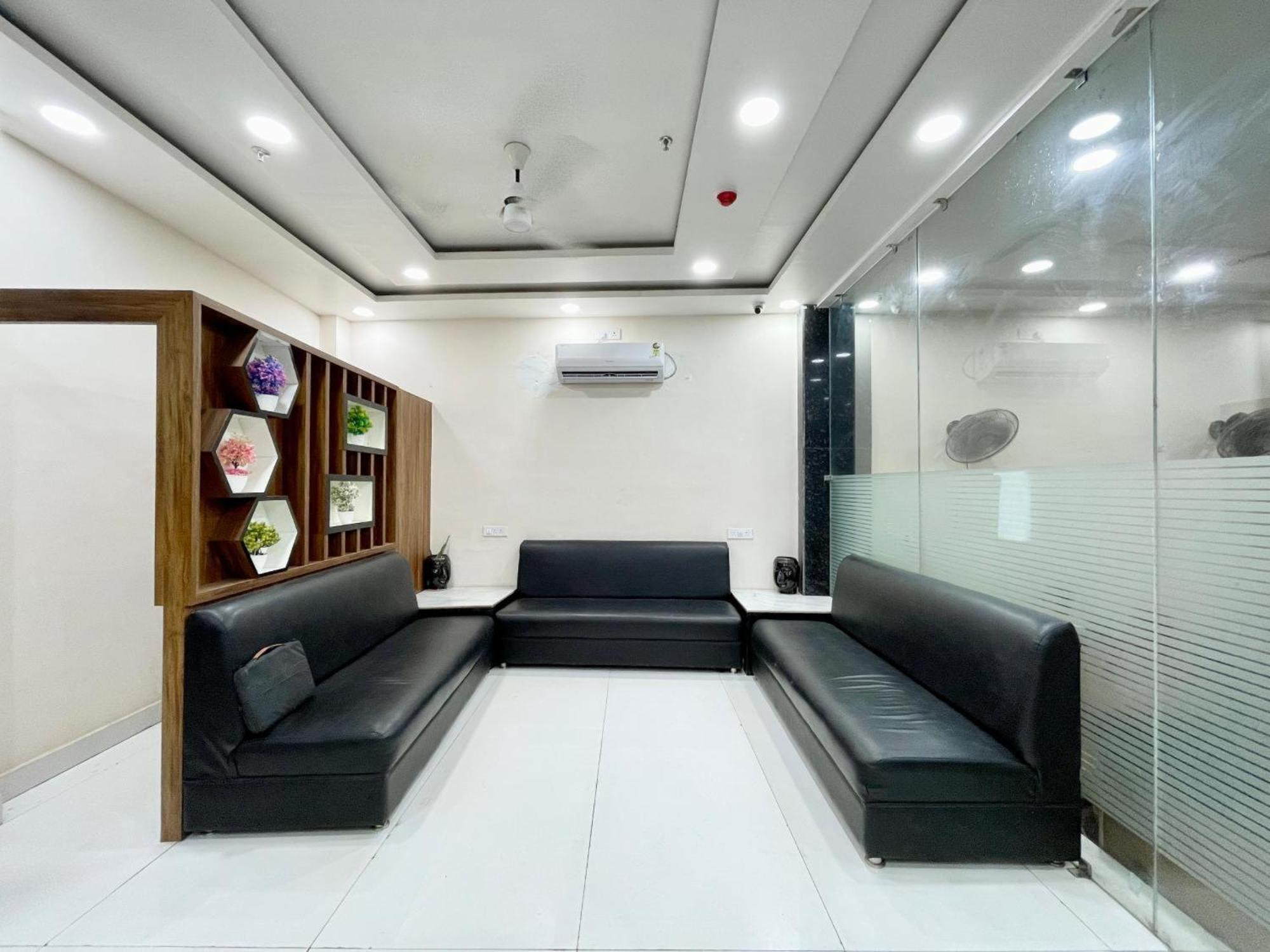 Hotel Shree Radha Krishna, Varanasi